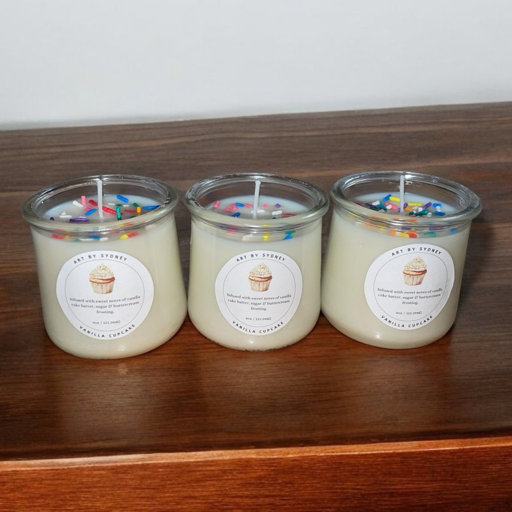Vanilla Cupcake 4oz Candle Hand Poured - Picture 3 of 4